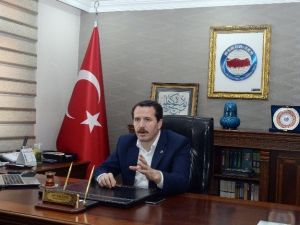 Memur-sen Başkanı Yalçın: "Kamu Çalışanlarına Kılıf Kıyafet Özgürlüğü İstiyoruz"