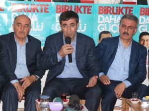 Bakan Yılmaz Seçmenlerle Buluştu