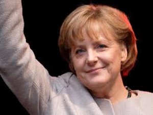 Merkel, 3'üncü Kez Başbakanlık Koltuğuna Oturacak