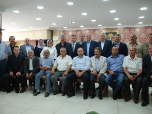 Muhtar Ve Vekil Aynı Gemide