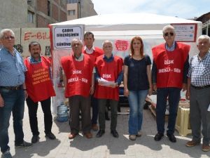 Direniş Çadırı Kuran Hatice Öğretmene Destek
