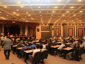 Mülkiyeti Belediyeye Ait Taşınmazlar İhale İle 3 Yıllığına Kiraya Verildi