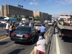 Metrobüs Yolunda Faciadan Dönüldü