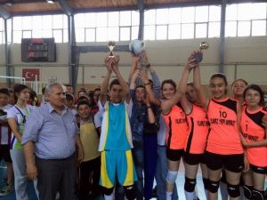 Koçarlı’da Voleybol Heyecanı Sona Erdi