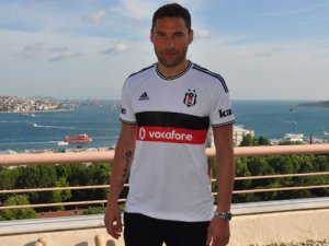 Beşiktaş ile resmen anlaştı!