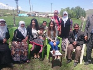 Kaymakam Eşi Atasoy’dan Vefat Eden Öğrencisinin Ailesini Ziyaret