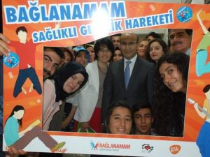 Vali Demirtaş Gençlerle Buluştu