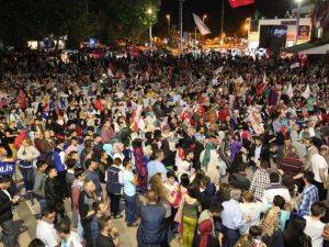 Sakarya Uğur Işılak İle Coştu