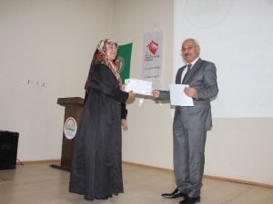Kadın Kursiyerler Sertifikalarını Aldı