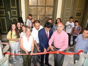 Harçlıklarını Taştan Çıkarmak İçin Sergi Açtılar
