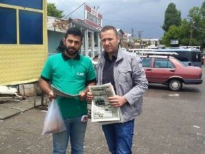 AK Gençlik 40 Bin Adet Eski Türkiye Gazetesini Seçmenle Buluşturdu