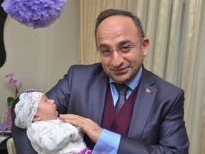 Üzülmez’den ‘Hoş Geldin Bebek’ Sürprizi