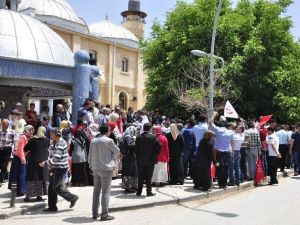 Milli İttifak’ın Kahramanmaraş Milletvekili Adayı Yanar, Afşin’deki Pir Ali Camii Avlusunda Konuştu: