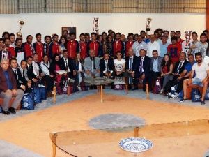 MSKÜ’de Başarılı Sporculara Ödül