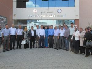 Özdağ, Sağlık Kurumlarını Ziyaret Etti