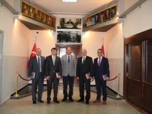 Vakıfbank’tan Demirci Kaymakamı Kantay’a Ziyaret