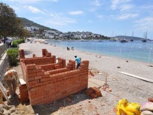Engelli Vatandaşlar İçin Plaja Tuvalet Yapılıyor