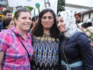 HDP’liler Kadına Şiddeti Protesto Etti