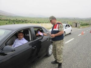 Jandarma, Kırsal Kesimdeki Vatandaşları ’Kadına Yönelik Şiddetin Önlenmesi’ Konusunda Bilinçlendirdi