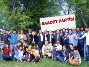 Saadet Partisi Piknik Alanlarındaki Halkla Buluştu