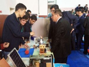Başkan Çetin, Fen Lisesinin TÜBİTAK Bilim Fuarını Ziyaret Etti