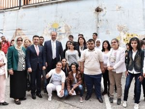 Akgül’den Eğitime Tam Destek