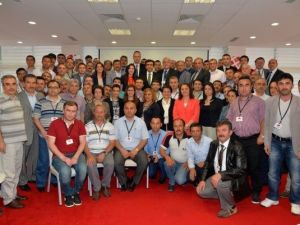 Vali Güzeloğlu, Basın İlan Kurumu Sertifika Törenine Katıldı