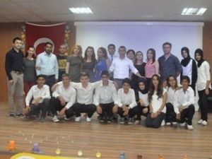 Kulp’ta ’Her Aşktan Bir Yudum’ Şiir Dinletisi Düzenledi