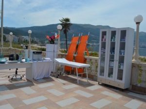 Arnavutluk’ta Turizm Bölgelerinde Bulunan Sağlık Merkezlerine Malzeme Desteği