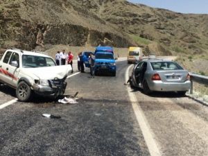Van’da Trafik Kazası: 4 Yaralı