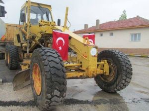 Odunpazarı’ndan Han Belediyesi’ne Greyder Hibesi
