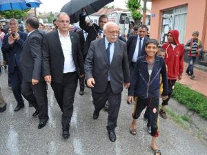 Bakan Avcı İle Chp’li Başkanlar Arasında Çay Muhabbetti