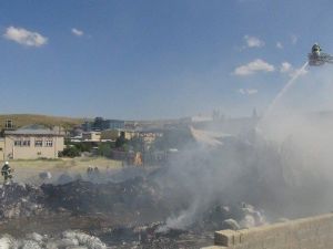 Gaziantep’te Organize Sanayide Çıkan Yangın Korkuttu