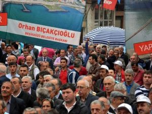 AK Parti Mitingi’nde "Bozkurt İşareti" Gerginliği