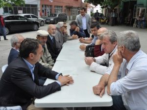 Ayvalık Belediye Başkanı Gençer’den En Çok Kitap Okuyana Bilgisayar