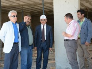 Belediye Başkanı Faruk Köksoy, AVM Ve Altyapı Çalışmalarını Yerinde İnceledi