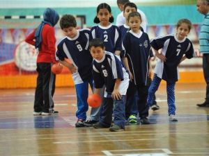 Geleneksel Çocuk Oyunları Şenliği