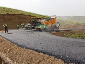 Büyükşehir Belediyesi’nden Yol Asfaltlama Çalışması