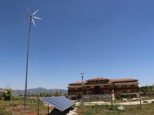 Seydişehir Ahmet Cengiz Mühendislik Fakültesi Enerjisini Hibrit Sistemle Üretiyor