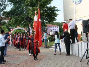 Devrek Anadolu Lisesi’nden Mezuniyet Töreni