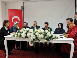 Evlilik Cüzdanını Başkan AK Bu Defa Torunlara Verdi