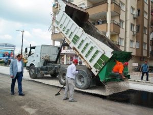 Ceyhan’da Asfalt Çalışmaları Başladı