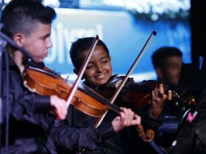 İzmir’in Genç Yetenekleri İlk Açık Hava Konserini Yaptı