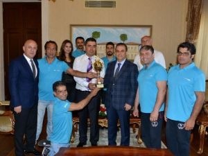 Engelli Şampiyon Sporculardan Vali Türker’e Ziyaret