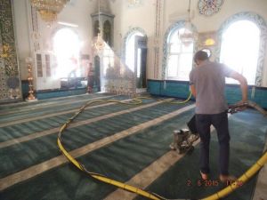 Orhangazi’de Camiler Ramazan Ayına Hazırlanıyor