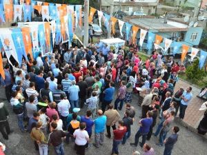 AK Parti’den Karaelmas Ve Bahçelievlerde Coşkulu Miting