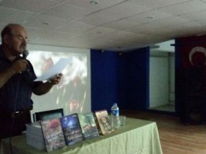 Gönen’deti Atatürk Ortaokulu’nda Şair Ali Uygun’la Söyleşi