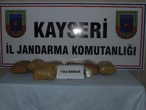 Jandarma 10 Kilo Toz Esrar Ele Geçirdi