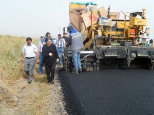 Kaymakam Asfaltlama Çalışmalarını Denetledi