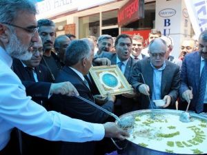 Bakan Taner Yıldız Kapalı Çarşı Esnafını Ziyaret Etti